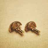 Aretes de hongo vista posterior